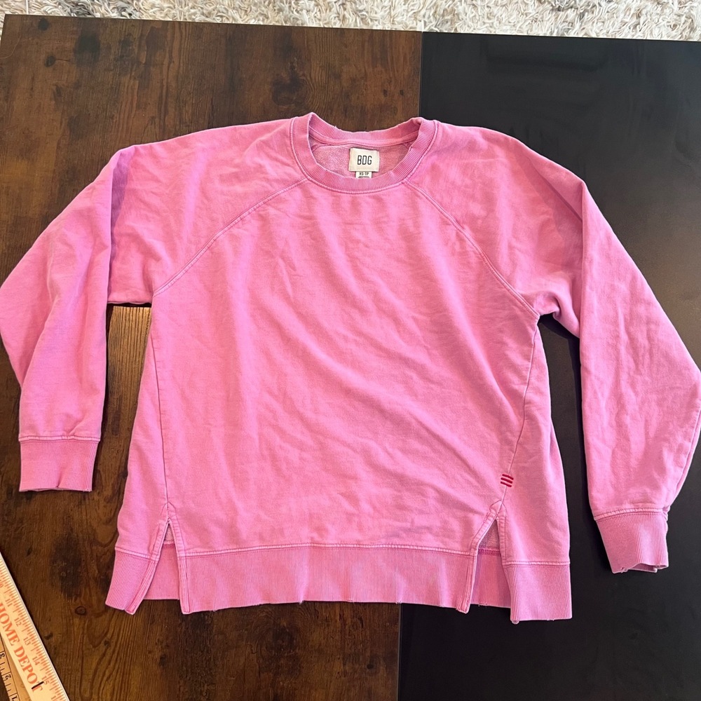 BDG Urban Outfitters Pink Crewneck Sweatshirt Raglan Side Slit XS OB1450044